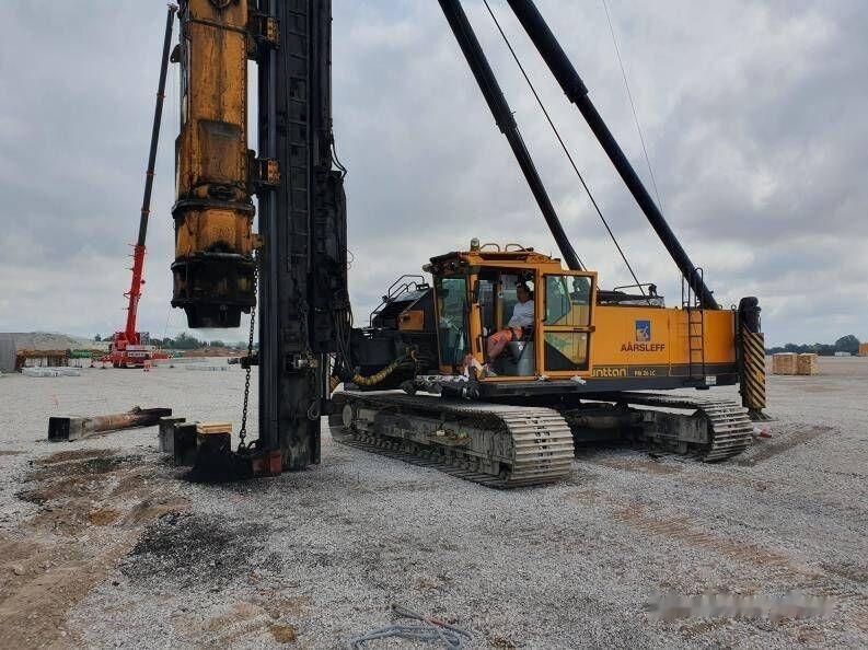 Junttan (Юнттан) PM26LC - נהג קורה: תמונה 2 Junttan (Юнттан) PM26LC - נהג קורה: תמונה 2