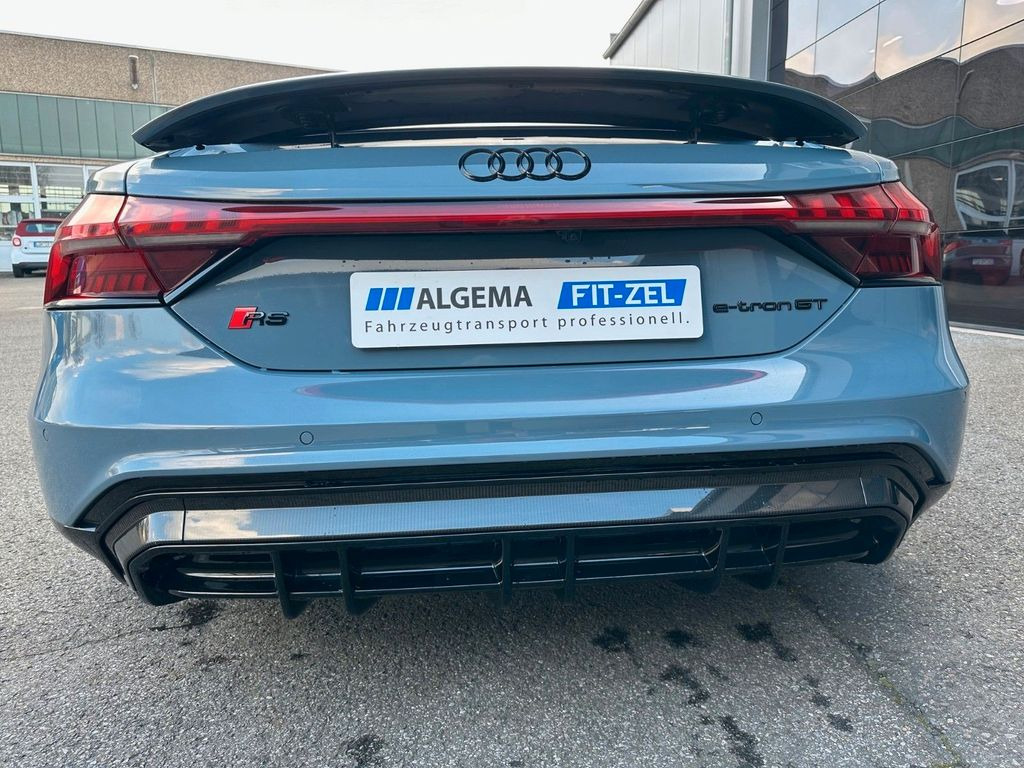 Audi e-tron GT RS quattro Laser-LED+Head-Up+360* Kam - סדאן: תמונה 4 Audi e-tron GT RS quattro Laser-LED+Head-Up+360* Kam - סדאן: תמונה 4