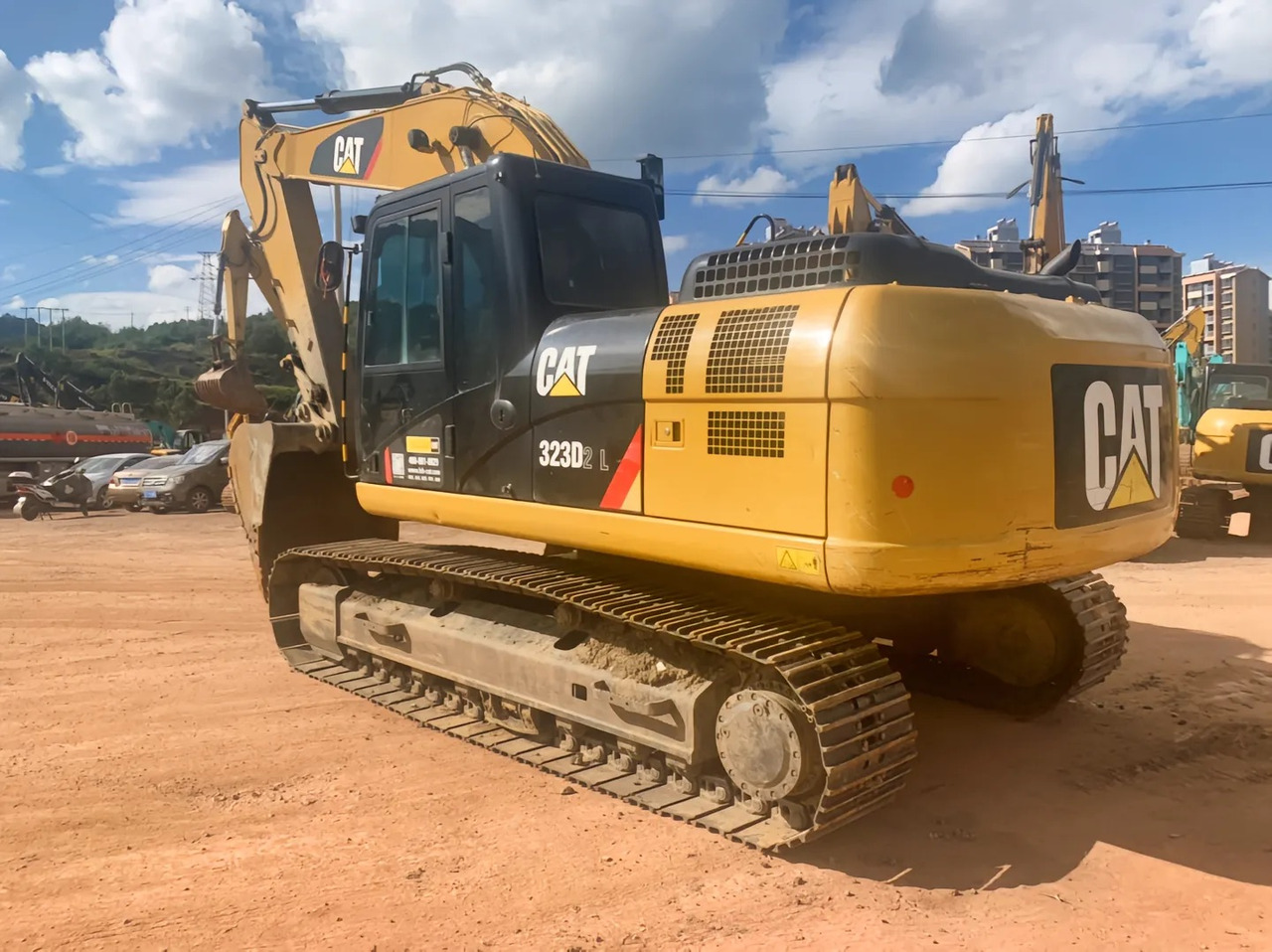 CATERPILLAR 323D2L - מחפר סורק: תמונה 2 CATERPILLAR 323D2L - מחפר סורק: תמונה 2
