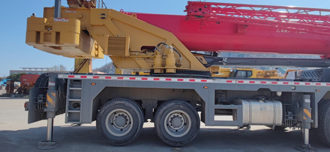 SANY STC1000C5 - עגורן נייד: תמונה 4 SANY STC1000C5 - עגורן נייד: תמונה 4