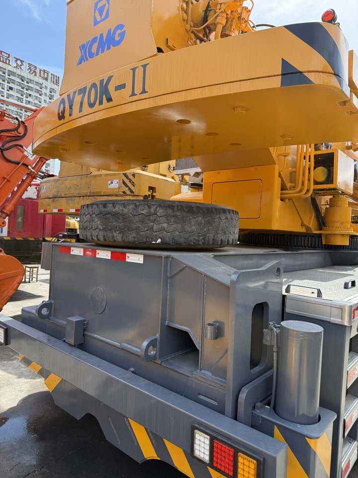 XCMG QY70K-1 - עגורן נייד: תמונה 4 XCMG QY70K-1 - עגורן נייד: תמונה 4