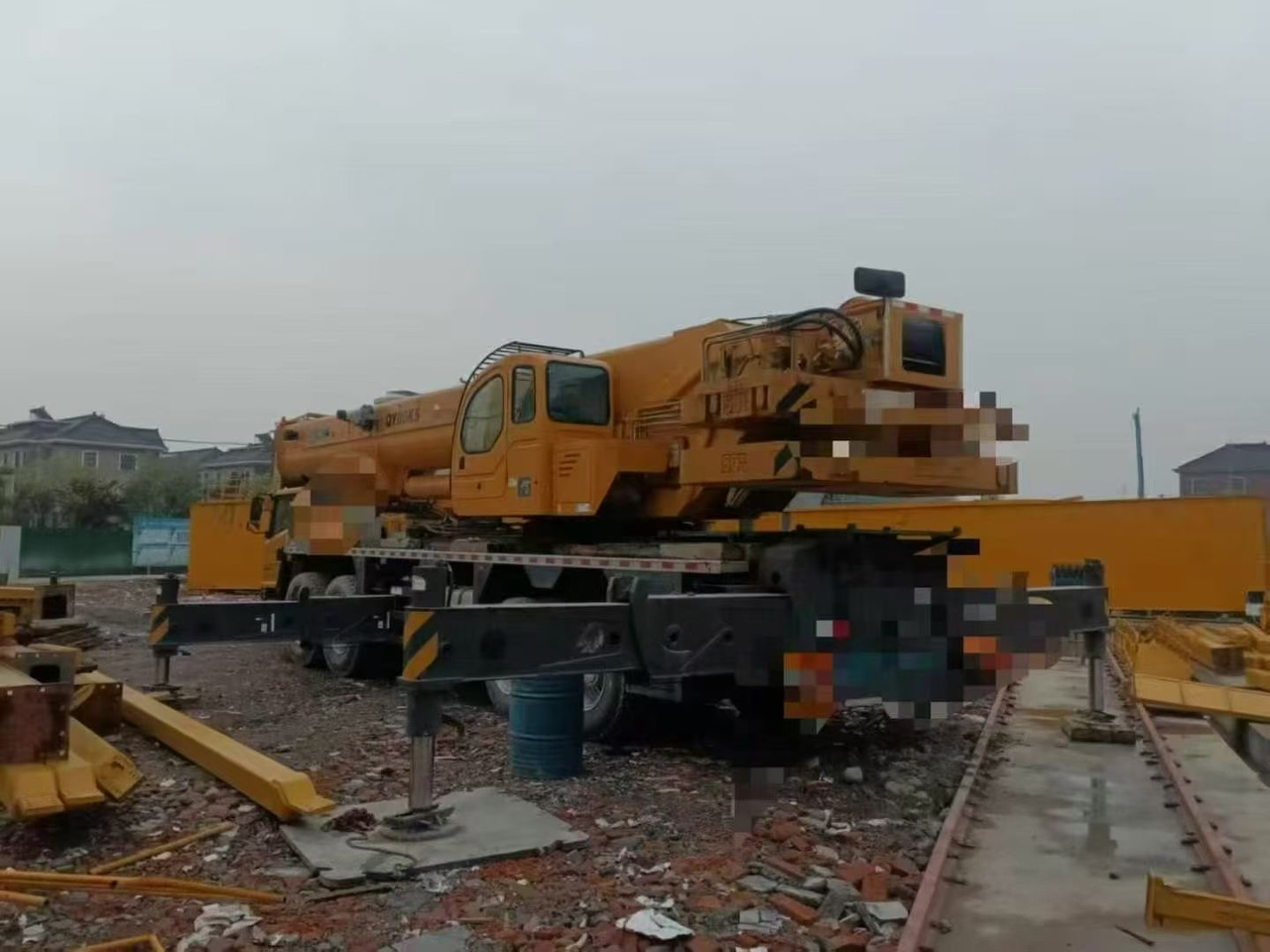 XCMG QY80K5D - עגורן נייד: תמונה 2 XCMG QY80K5D - עגורן נייד: תמונה 2