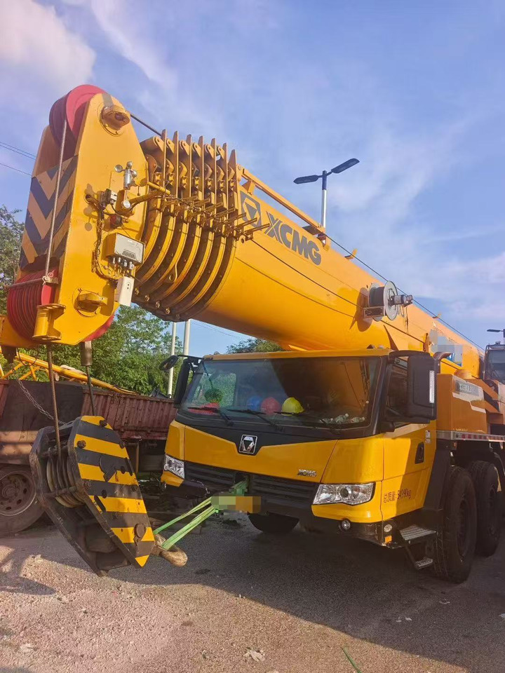 XCMG XCA160L8 - עגורן לכל שטח: תמונה 1 XCMG XCA160L8 - עגורן לכל שטח: תמונה 1