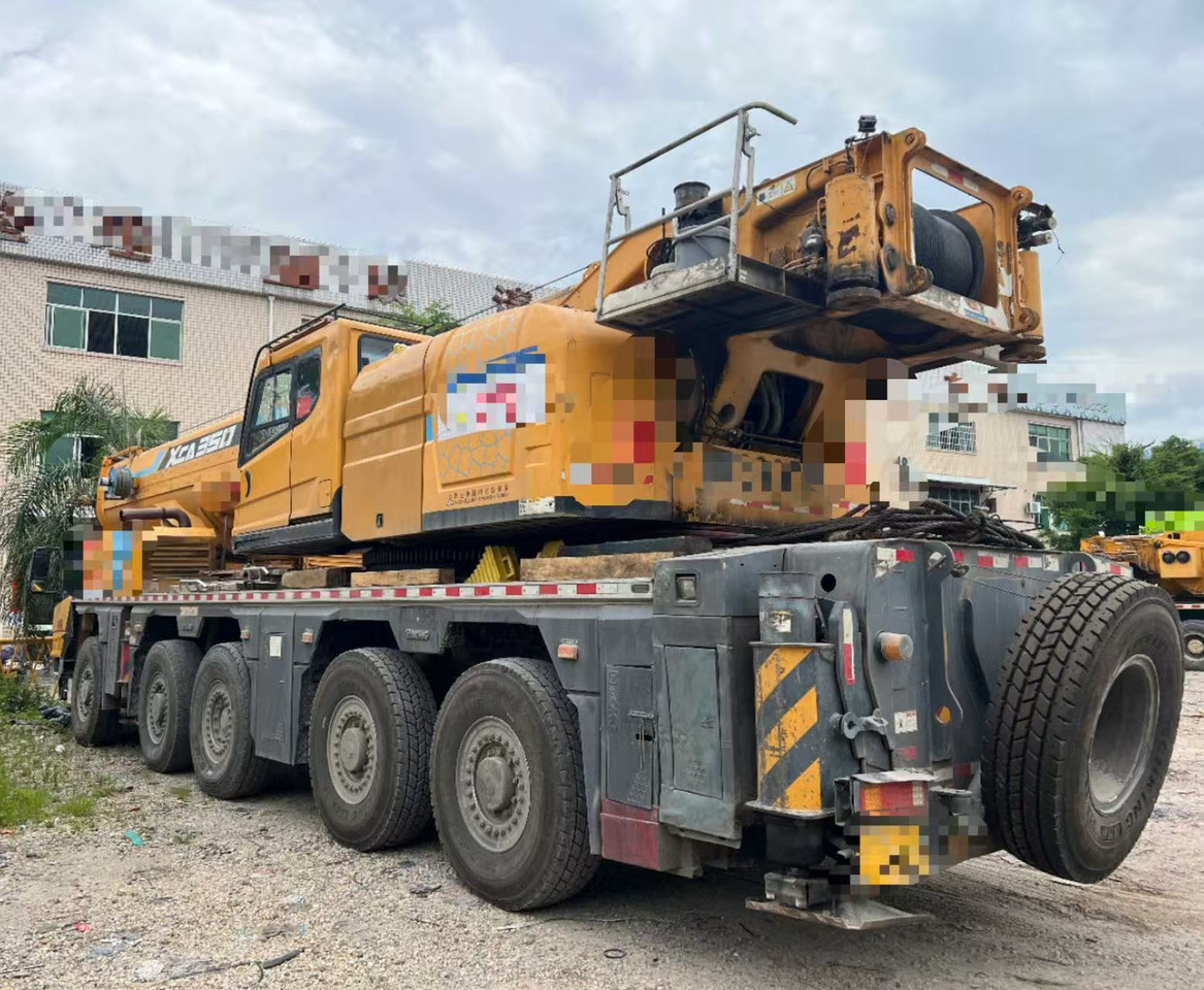XCMG XCA220 - עגורן לכל שטח: תמונה 3 XCMG XCA220 - עגורן לכל שטח: תמונה 3