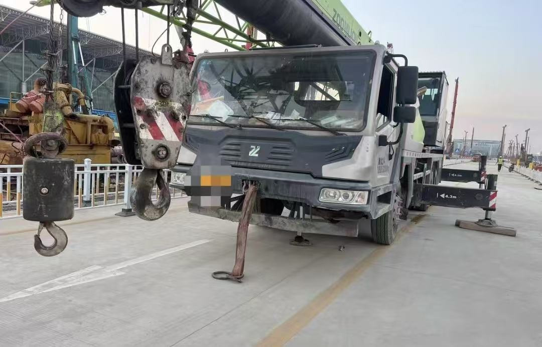 ZOOMLION ZTC300V - עגורן נייד: תמונה 3 ZOOMLION ZTC300V - עגורן נייד: תמונה 3