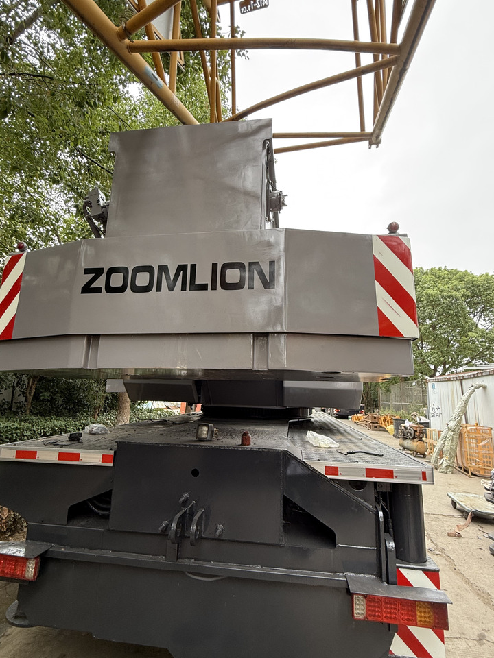 ZOOMLION ZTC700V1 - עגורן נייד: תמונה 4 ZOOMLION ZTC700V1 - עגורן נייד: תמונה 4