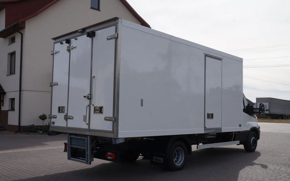 Iveco DAILY 70c17 CHŁODNIA 5 m Thermo king V-500 MAX Wzorowy Stan - משאית קירור: תמונה 5 Iveco DAILY 70c17 CHŁODNIA 5 m Thermo king V-500 MAX Wzorowy Stan - משאית קירור: תמונה 5
