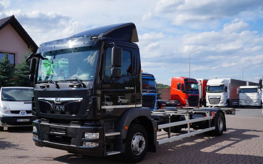 MAN TGM 15.250 EURO 6 RAMA DO ZABUDOWY - משאית עם שלדת תא: תמונה 1 MAN TGM 15.250 EURO 6 RAMA DO ZABUDOWY - משאית עם שלדת תא: תמונה 1