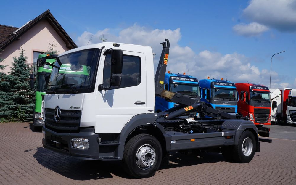Mercedes-Benz ATEGO 1621 1624 EURO 6 HAKOWIEC HYVA DMC 16.000 KG ŁAD. 10.000 KG NISKI PRZEBIEG - משאית הרמת וו: תמונה 1 Mercedes-Benz ATEGO 1621 1624 EURO 6 HAKOWIEC HYVA DMC 16.000 KG ŁAD. 10.000 KG NISKI PRZEBIEG - משאית הרמת וו: תמונה 1