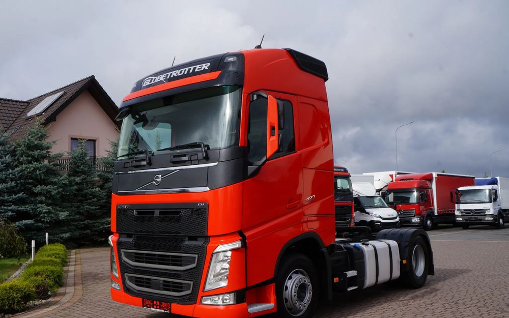 Volvo FH 4 EURO 6 GLOBETROTTER NISKI PRZEBIEG PEŁEN SERWIS - יחידת טרקטור: תמונה 1 Volvo FH 4 EURO 6 GLOBETROTTER NISKI PRZEBIEG PEŁEN SERWIS - יחידת טרקטור: תמונה 1