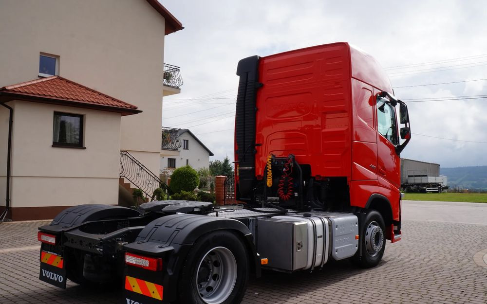 Volvo FH 4 EURO 6 GLOBETROTTER NISKI PRZEBIEG PEŁEN SERWIS - יחידת טרקטור: תמונה 4 Volvo FH 4 EURO 6 GLOBETROTTER NISKI PRZEBIEG PEŁEN SERWIS - יחידת טרקטור: תמונה 4