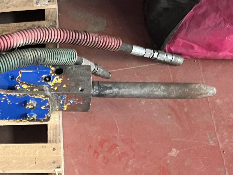 ARDEN AB0082 BRH Brise roche hydraulique - 1 à 3T - פטיש הידרולי: תמונה 4 ARDEN AB0082 BRH Brise roche hydraulique - 1 à 3T - פטיש הידרולי: תמונה 4