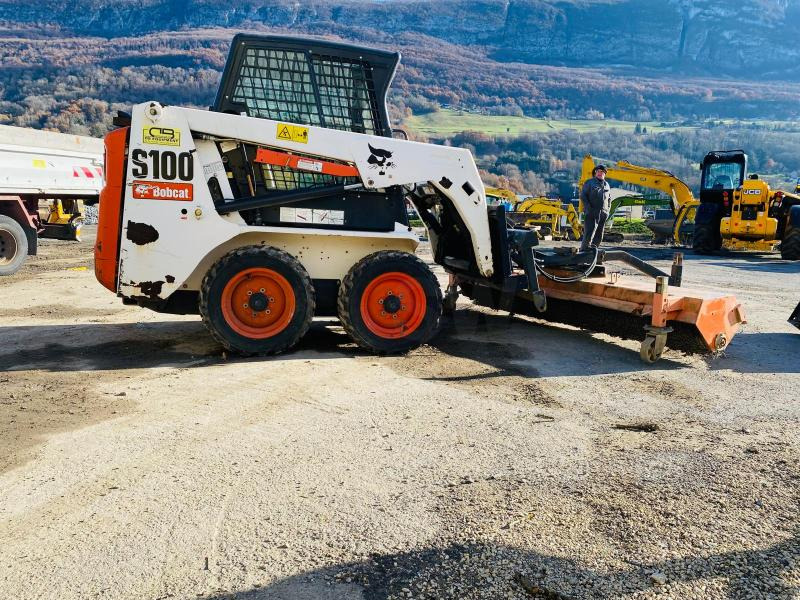 BOBCAT S100 mini chargeuse sur pneu (AVEC ACCESSOIRES) - מעמיס היגוי החלקה: תמונה 5 BOBCAT S100 mini chargeuse sur pneu (AVEC ACCESSOIRES) - מעמיס היגוי החלקה: תמונה 5