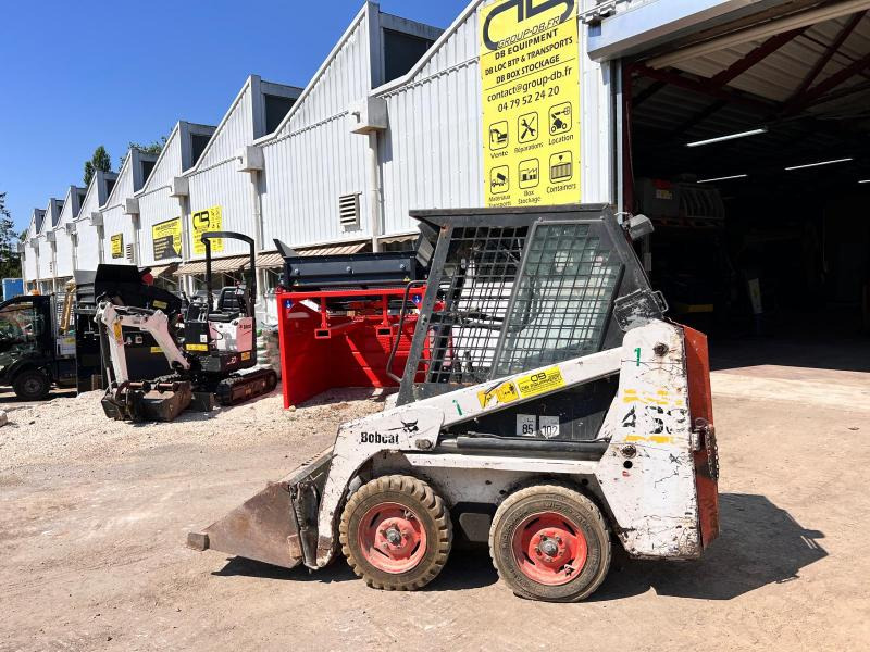 Bobcat 463 - מעמיס היגוי החלקה: תמונה 2 Bobcat 463 - מעמיס היגוי החלקה: תמונה 2