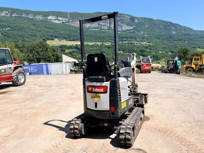 Bobcat E10 Z MINIPELLE 1T - מיני מחפר: תמונה 3 Bobcat E10 Z MINIPELLE 1T - מיני מחפר: תמונה 3