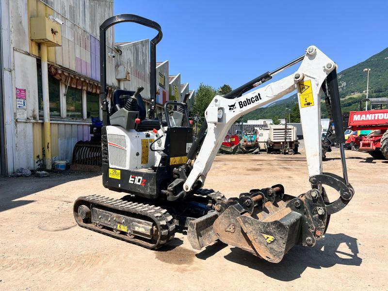 Bobcat E10 Z MINIPELLE 1T - מיני מחפר: תמונה 4 Bobcat E10 Z MINIPELLE 1T - מיני מחפר: תמונה 4