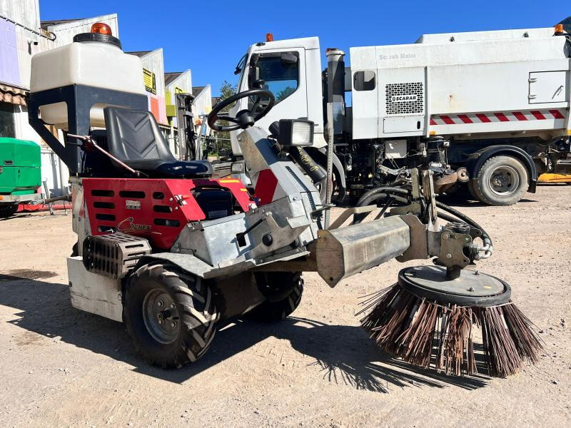 Cochet Balayeuse de désherbage automotrice Gecko (NET DE TVA) - מטאטא תעשייתי: תמונה 5 Cochet Balayeuse de désherbage automotrice Gecko (NET DE TVA) - מטאטא תעשייתי: תמונה 5