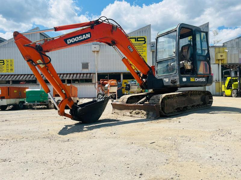 DOOSAN DH55 MINI PELLE 5T - מיני מחפר: תמונה 1 DOOSAN DH55 MINI PELLE 5T - מיני מחפר: תמונה 1