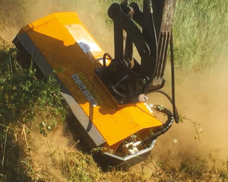 FEMAC T5 105 BROYEUR POUR PELLE - צרופה עבור מחפר: תמונה 2 FEMAC T5 105 BROYEUR POUR PELLE - צרופה עבור מחפר: תמונה 2