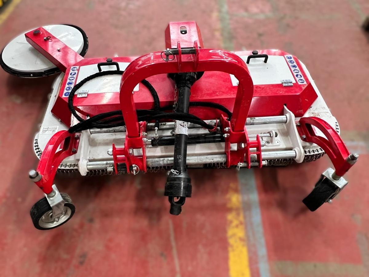 Giemme FMU180 Tondeuse portée attache 3 points pour tracteur - מכסחת תבואה: תמונה 3 Giemme FMU180 Tondeuse portée attache 3 points pour tracteur - מכסחת תבואה: תמונה 3