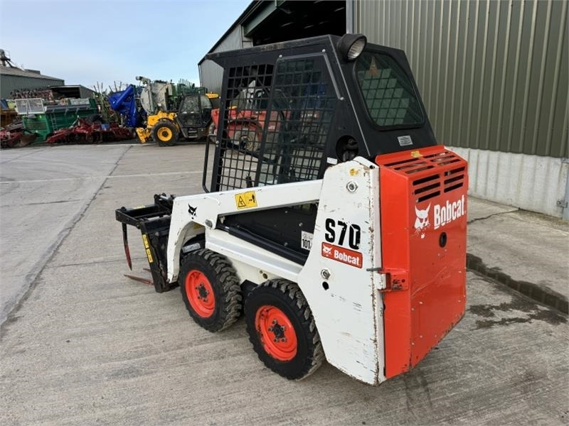 Bobcat Bobcat S70 Skid Steer - מעמיס היגוי החלקה: תמונה 2 Bobcat Bobcat S70 Skid Steer - מעמיס היגוי החלקה: תמונה 2