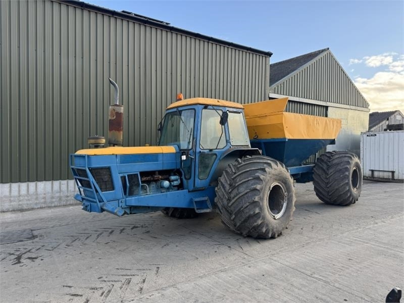 Ford 8210 Self Propelled Gravel Cart - טרקטור חקלאי: תמונה 1 Ford 8210 Self Propelled Gravel Cart - טרקטור חקלאי: תמונה 1