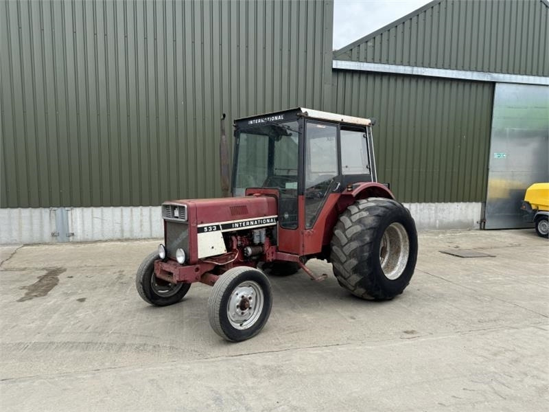 International 533 Tractor - טרקטור חקלאי: תמונה 1 International 533 Tractor - טרקטור חקלאי: תמונה 1