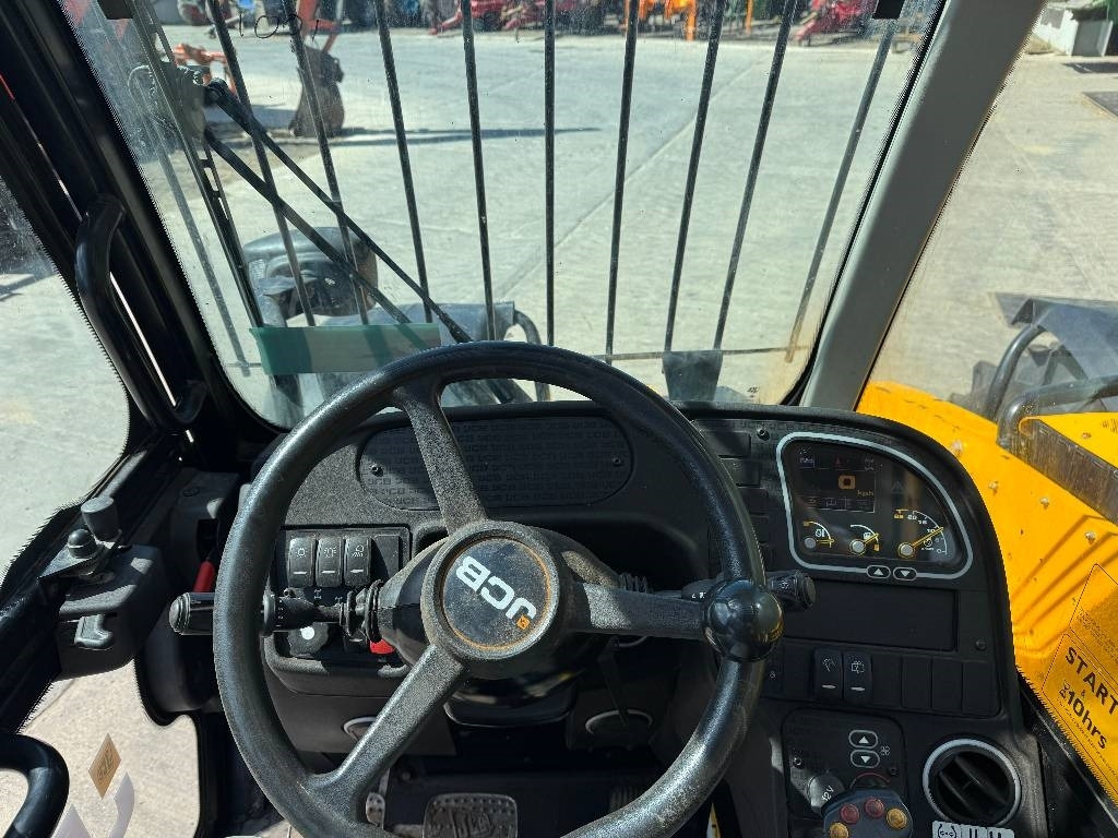מפעיל טלסקופי JCB 535-95: תמונה 14