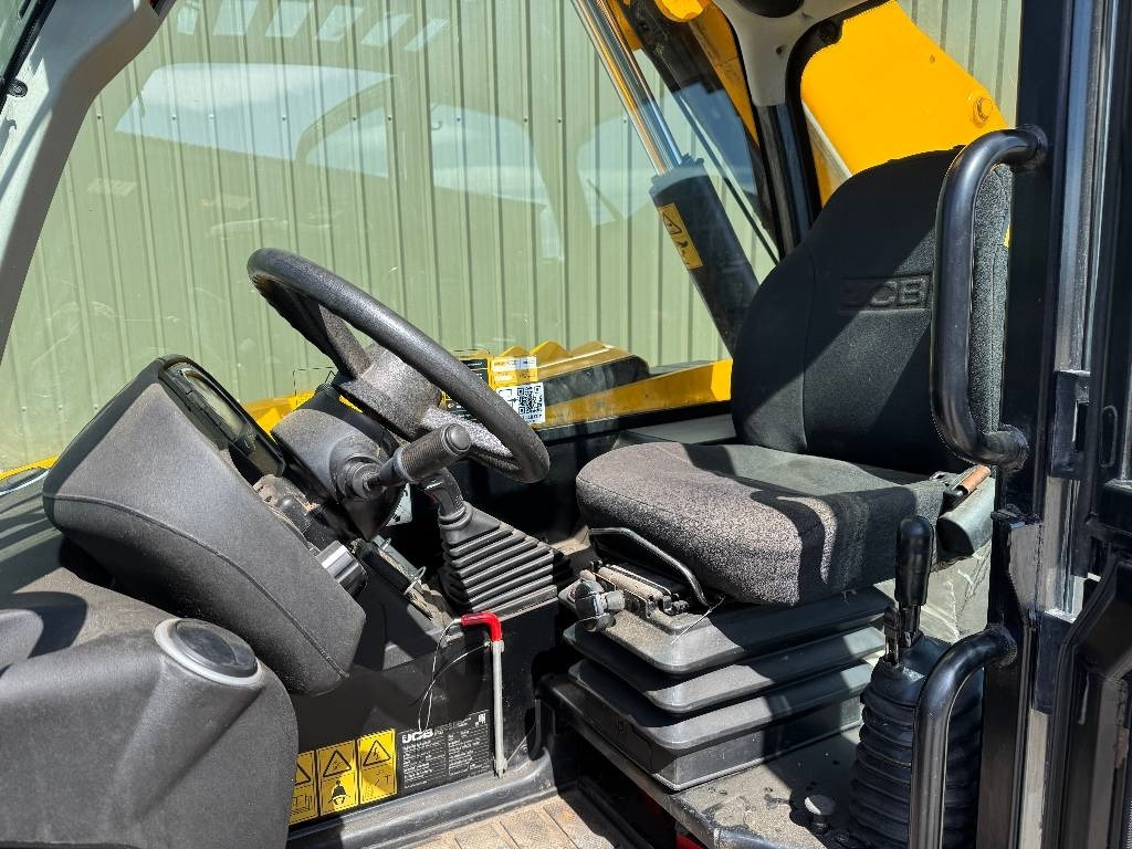 מפעיל טלסקופי JCB 535-95: תמונה 11