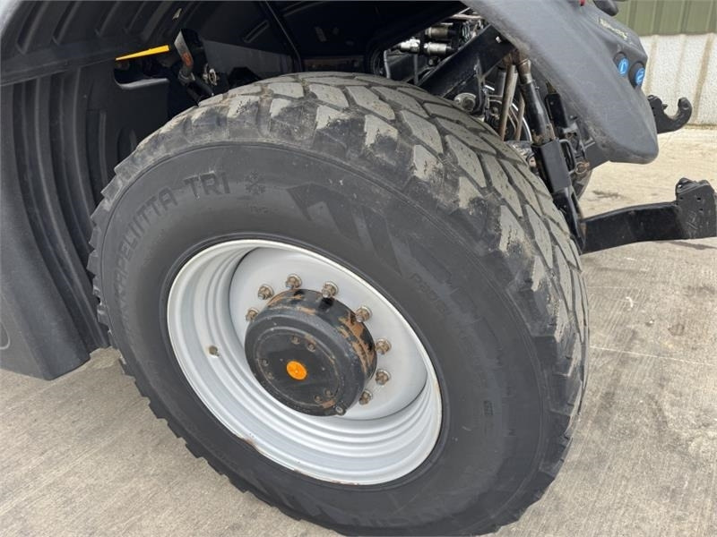 טרקטור חקלאי JCB JCB Fastrac 4220 **8000 Hour Warranty**: תמונה 9