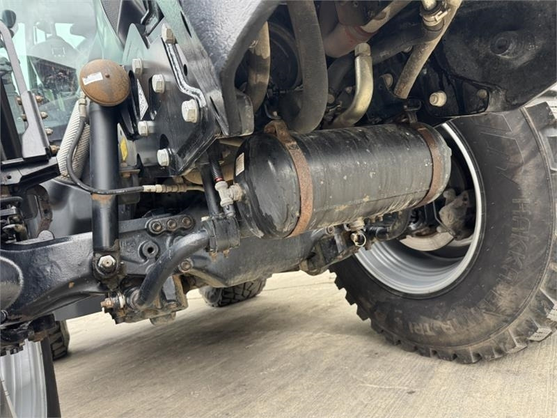 טרקטור חקלאי JCB JCB Fastrac 4220 **8000 Hour Warranty**: תמונה 17