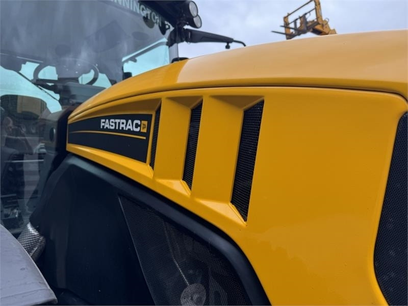טרקטור חקלאי JCB JCB Fastrac 4220 **8000 Hour Warranty**: תמונה 14