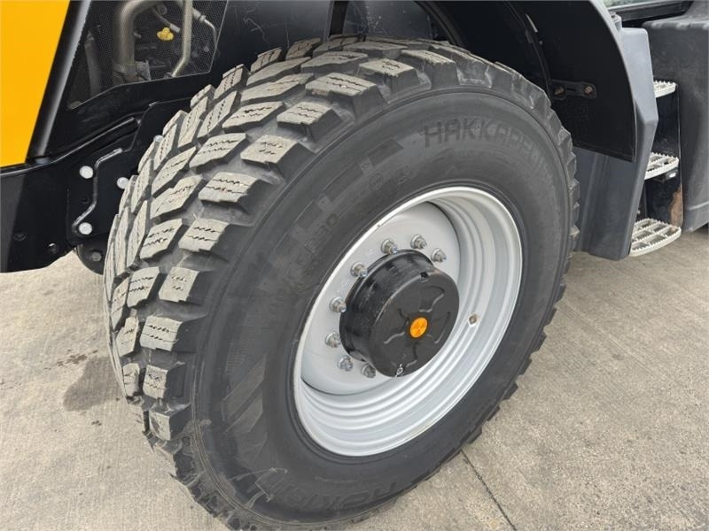 טרקטור חקלאי JCB JCB Fastrac 4220 **8000 Hour Warranty**: תמונה 11