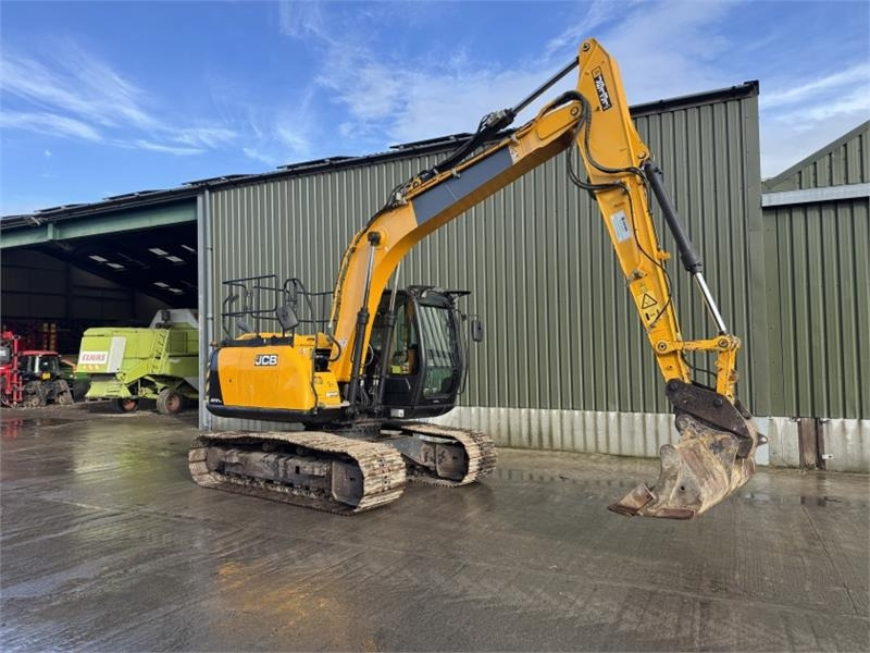 JCB JS 131 LC+ Excavator - מסיר פסולת מפרקי: תמונה 1 JCB JS 131 LC+ Excavator - מסיר פסולת מפרקי: תמונה 1