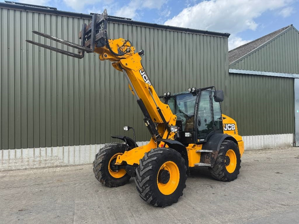 JCB TM 320 S - מפעיל טלסקופי: תמונה 3 JCB TM 320 S - מפעיל טלסקופי: תמונה 3