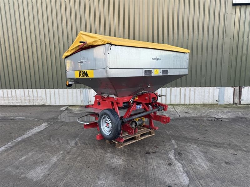 Krm F2 3000 Fert Spreader - מפזרת דשן: תמונה 1 Krm F2 3000 Fert Spreader - מפזרת דשן: תמונה 1