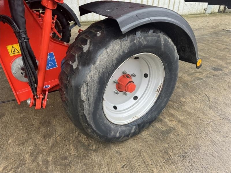 Kuhn Merge Maxx 950 Merger - גורף/ מגרפה: תמונה 5 Kuhn Merge Maxx 950 Merger - גורף/ מגרפה: תמונה 5