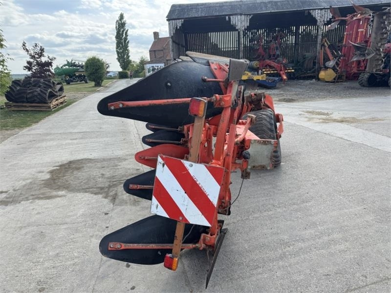 Kuhn VT1180M6H 5+1 Semi Mounted Plough - מחרשה: תמונה 3 Kuhn VT1180M6H 5+1 Semi Mounted Plough - מחרשה: תמונה 3