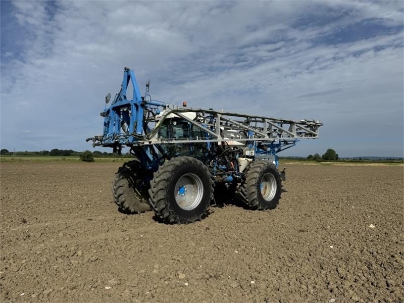 Matrot M44D 36m Self Propelled Sprayer  - מרסס מותקן על טרקטור: תמונה 1 Matrot M44D 36m Self Propelled Sprayer  - מרסס מותקן על טרקטור: תמונה 1