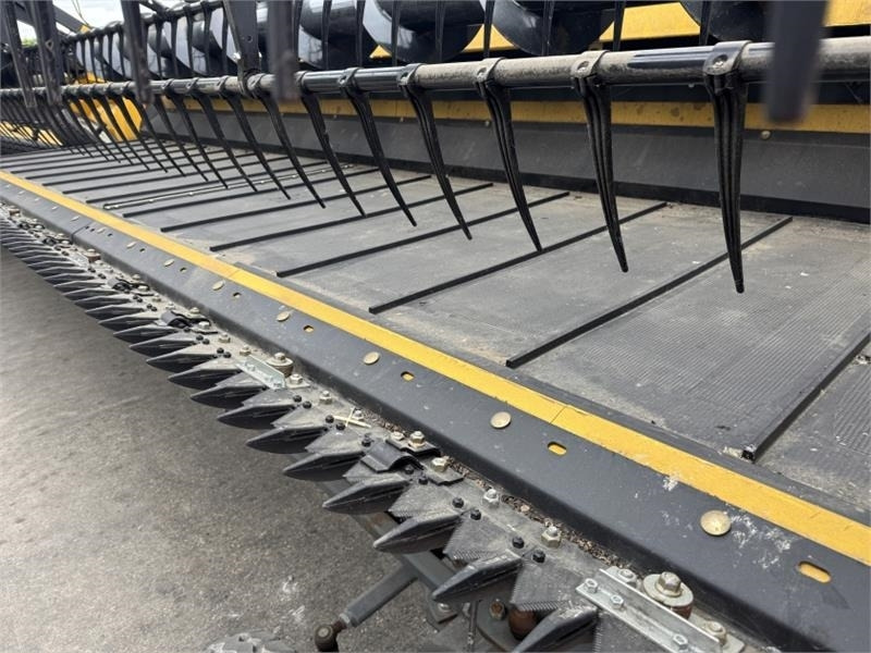 New Holland 8Z40 Draper Header - צרופת מקצרה: תמונה 5 New Holland 8Z40 Draper Header - צרופת מקצרה: תמונה 5