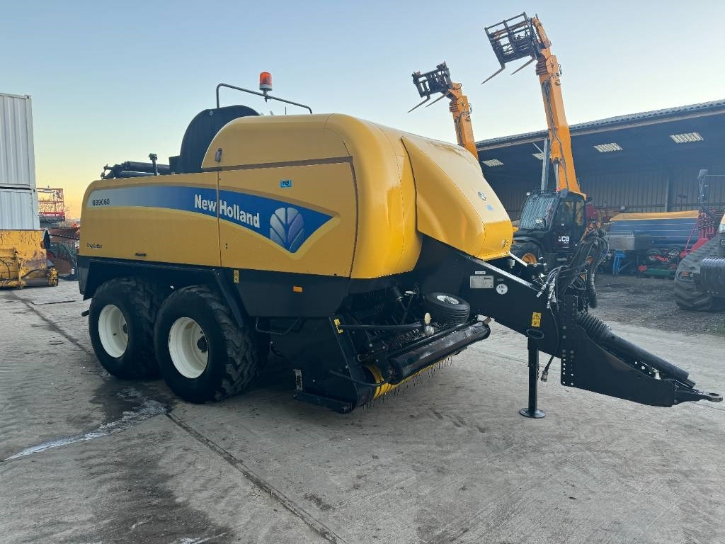 New Holland BB 9060 - מכונת צרור מרובעת: תמונה 3 New Holland BB 9060 - מכונת צרור מרובעת: תמונה 3