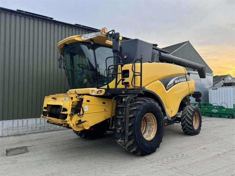 New Holland CR960 c/w 24ft Header **Video Below** - צרופת מקצרה: תמונה 3 New Holland CR960 c/w 24ft Header **Video Below** - צרופת מקצרה: תמונה 3