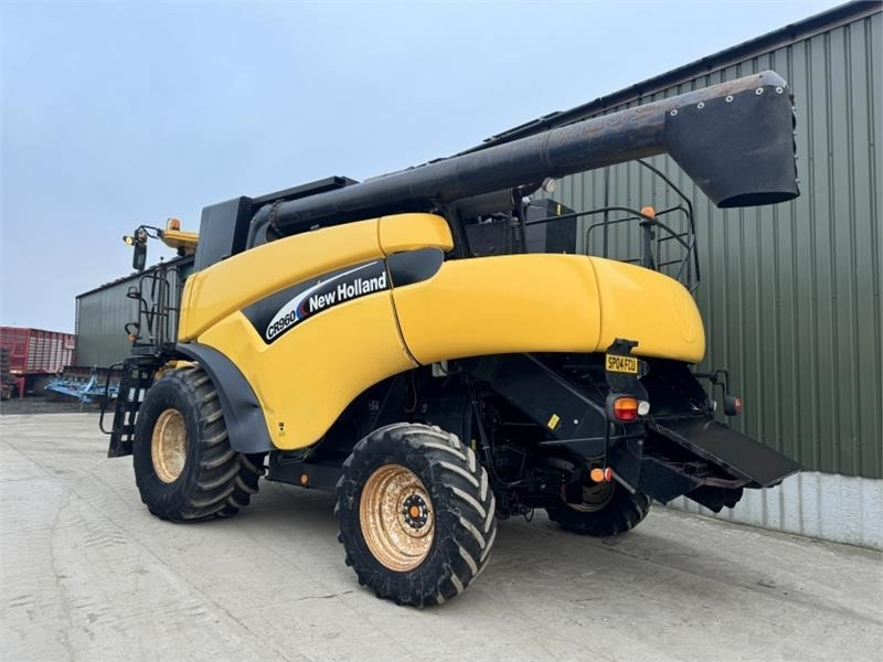 New Holland CR960 c/w 24ft Header **Video Below** - צרופת מקצרה: תמונה 4 New Holland CR960 c/w 24ft Header **Video Below** - צרופת מקצרה: תמונה 4