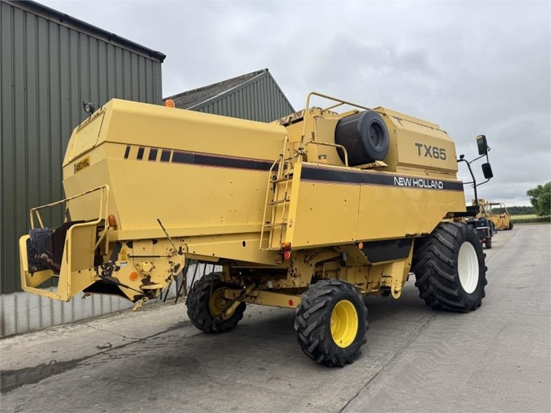 New Holland TX65 c/w 17ft Header - צרופת מקצרה: תמונה 4 New Holland TX65 c/w 17ft Header - צרופת מקצרה: תמונה 4