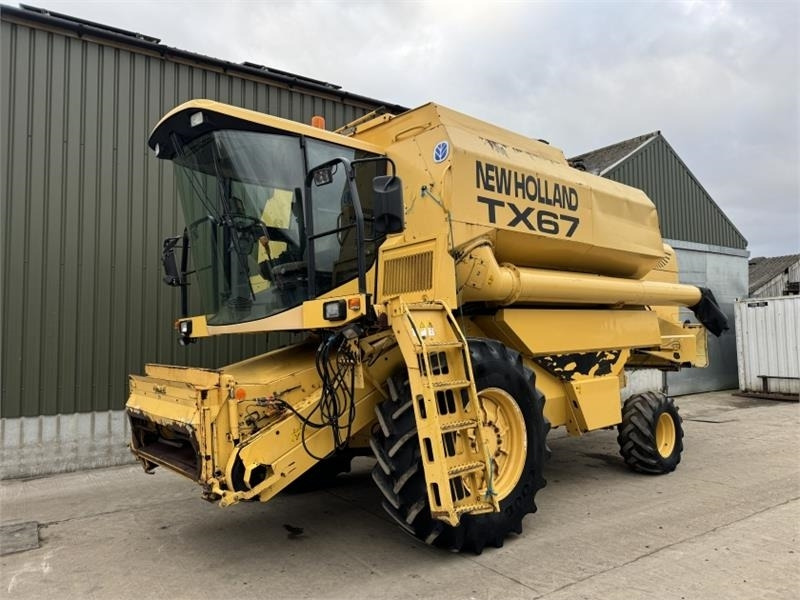 New Holland TX67 c/w 20ft Header - צרופת מקצרה: תמונה 3 New Holland TX67 c/w 20ft Header - צרופת מקצרה: תמונה 3