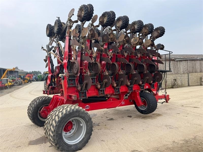 Sumo 8m DTS Direct Drill - מקדחת זריעה משולבת: תמונה 4 Sumo 8m DTS Direct Drill - מקדחת זריעה משולבת: תמונה 4
