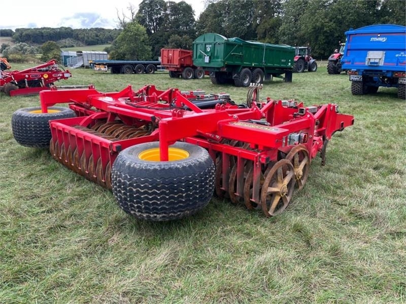 Vaderstad 4.5m Rexius Twin 450 - קלטרת סיבובית: תמונה 3 Vaderstad 4.5m Rexius Twin 450 - קלטרת סיבובית: תמונה 3