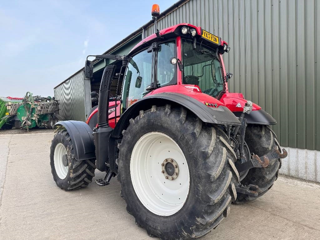 Valtra T194 Versu - טרקטור חקלאי: תמונה 2 Valtra T194 Versu - טרקטור חקלאי: תמונה 2