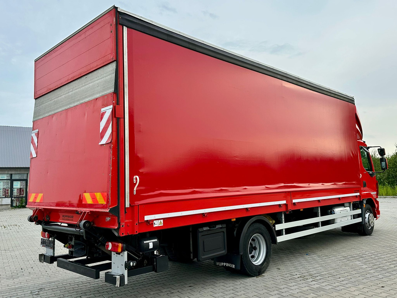 DAF LF 290 / BURTO - FIRANKA / 18 PALET / WINDA / 16 T DMC / SYPIALKA / 2020 ROK / SPROWADZONY - משאית וילונות צד: תמונה 4 DAF LF 290 / BURTO - FIRANKA / 18 PALET / WINDA / 16 T DMC / SYPIALKA / 2020 ROK / SPROWADZONY - משאית וילונות צד: תמונה 4