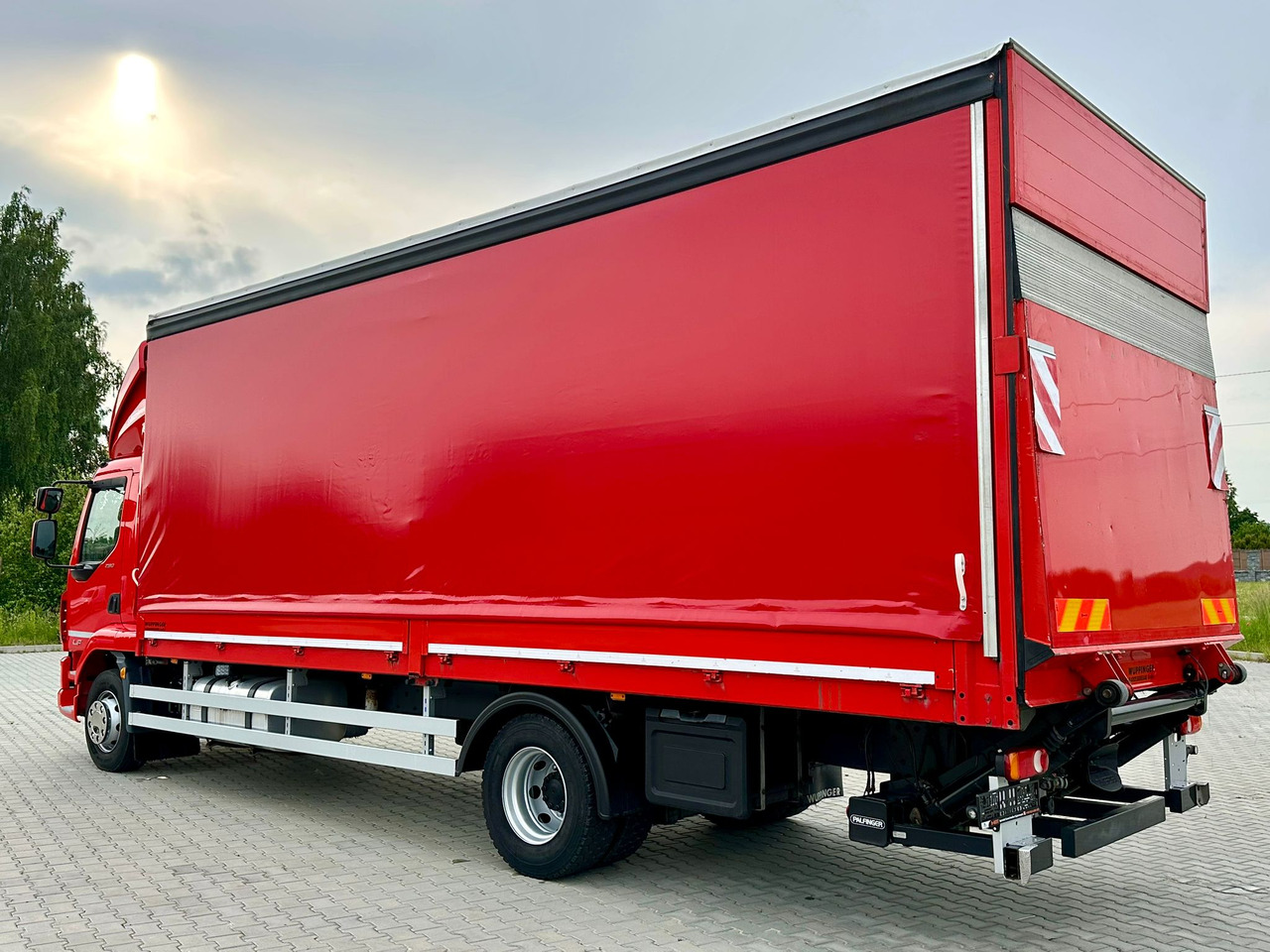 DAF LF 290 / BURTO - FIRANKA / 18 PALET / WINDA / 16 T DMC / SYPIALKA / 2020 ROK / SPROWADZONY - משאית וילונות צד: תמונה 3 DAF LF 290 / BURTO - FIRANKA / 18 PALET / WINDA / 16 T DMC / SYPIALKA / 2020 ROK / SPROWADZONY - משאית וילונות צד: תמונה 3